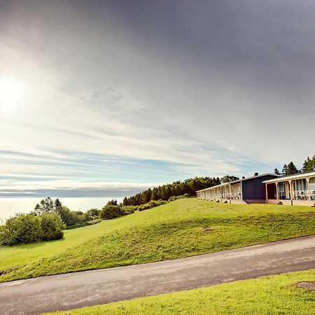 Hebergement Fort Prevel Saint Georges De Malbaie Exterior photo